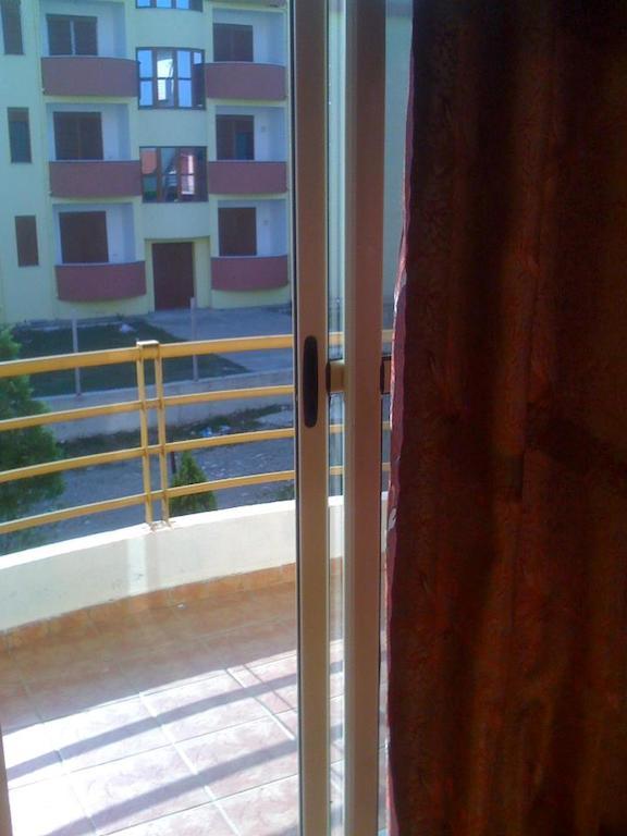 Jurgen Hotel apartamentowy Velipojë